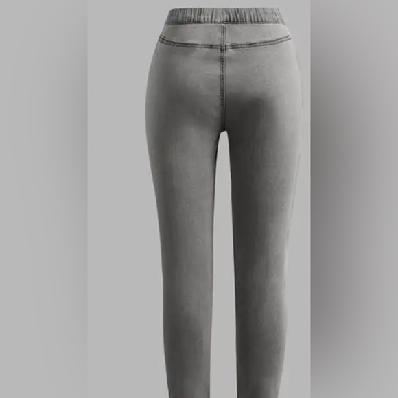 Flamingals Slant Pocket Zip Side Seam Detail Mid Waist Skinny Jean - Picture 4 of 11